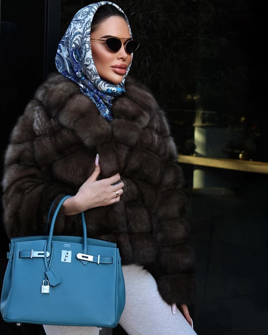 Sable coat and a blue Birkin, winter in the city